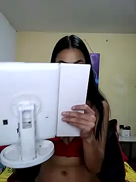 iamemmablake online show from 12/18/24, 09:18