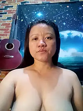 Snapshot of Urchanel chatting on 02/02/25, 12:35 Urchanel online show from 02/02/25, 12:35