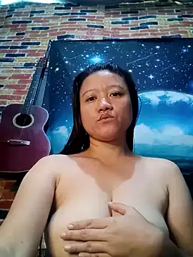 Snapshot of Urchanel chatting on 02/08/25, 12:38 Urchanel online show from 02/08/25, 12:38