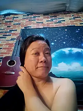 Snapshot of Urchanel chatting on 02/08/25, 10:51 Urchanel online show from 02/08/25, 10:51