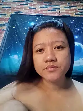 Snapshot of Urchanel chatting on 02/13/25, 10:54 Urchanel online show from 02/13/25, 10:54