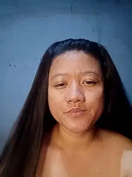 Snapshot of Urchanel chatting on 02/23/25, 01:21 Urchanel online show from 02/23/25, 01:21