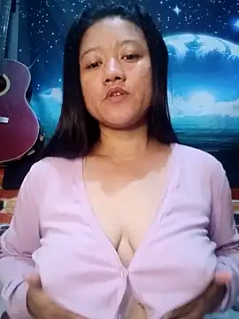 Snapshot of Urchanel chatting on 02/23/25, 10:31 Urchanel online show from 02/23/25, 10:31