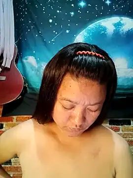 Snapshot of Urchanel chatting on 03/06/25, 12:19 Urchanel online show from 03/06/25, 12:19