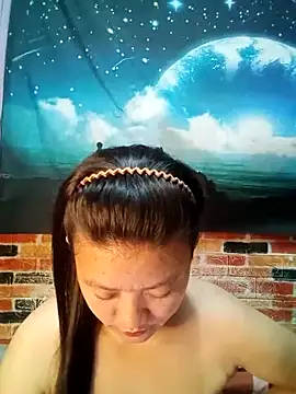 Snapshot of Urchanel chatting on 03/13/25, 10:36 Urchanel online show from 03/13/25, 10:36