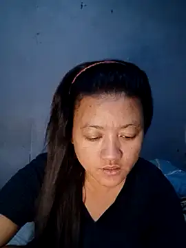 Snapshot of Urchanel chatting on 03/15/25, 03:51 Urchanel online show from 03/15/25, 03:51