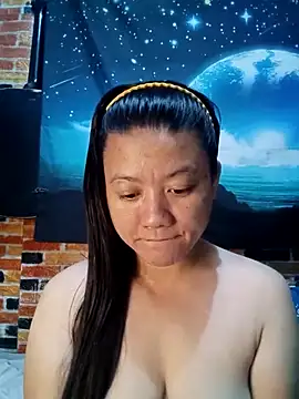 Snapshot of Urchanel chatting on 03/22/25, 12:04 Urchanel online show from 03/22/25, 12:04