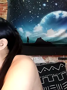 Snapshot of Urchanel chatting on 09/29/25, 07:51 Urchanel online show from 09/29/25, 07:51