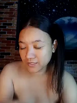 Snapshot of Urchanel chatting on 04/24/26, 11:56 Urchanel online show from 04/24/26, 11:56
