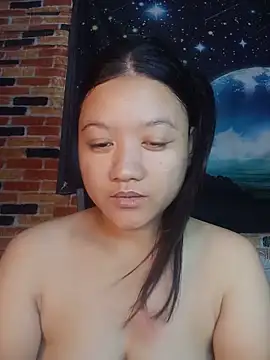 Snapshot of Urchanel chatting on 05/22/26, 12:51 Urchanel online show from 05/22/26, 12:51