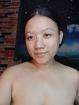 Snapshot of Urchanel chatting on 05/24/26, 05:01 Urchanel online show from 05/24/26, 05:01