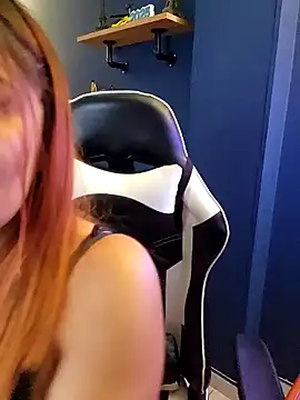 Snapshot of jnilu1227 chatting on 02/10/25, 04:47 jnilu1227 online show from 02/10/25, 04:47