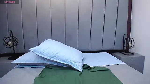 moxa hot online show from 03/20/25, 04:31