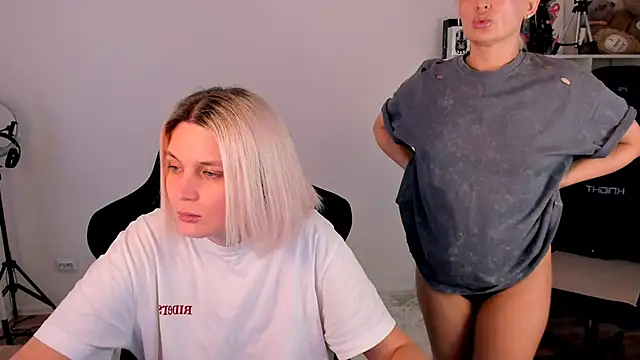 hotblonds online show from 12/21/25, 11:06