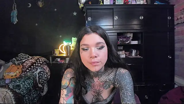 Lilmarieee online show from 02/06/25, 10:10