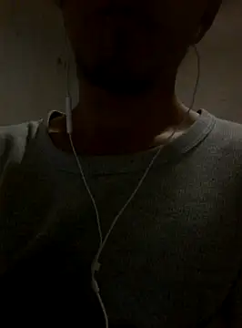 landy20cm online show from 02/06/25, 03:48