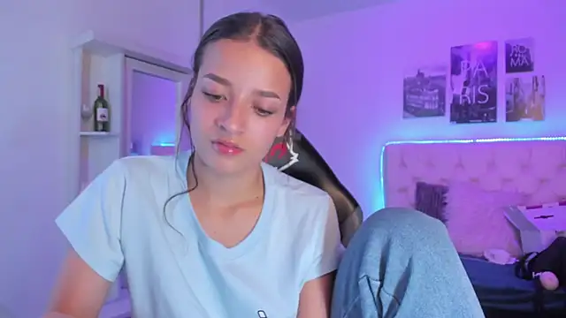 Snapshot of Amaia_Daniells chatting on 12/12/24, 07:41 Amaia Daniells online show from 12/12/24, 07:41