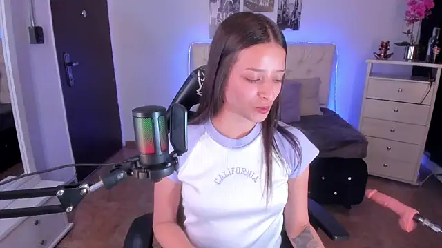 Snapshot of Amaia_Daniells chatting on 02/03/25, 03:53 Amaia Daniells online show from 02/03/25, 03:53