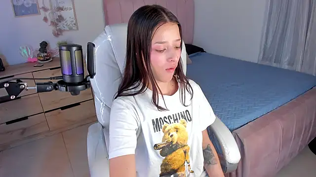 Snapshot of Amaia_Daniells chatting on 02/25/25, 03:09 Amaia Daniells online show from 02/25/25, 03:09