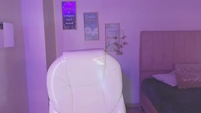 Snapshot of Amaia_Daniells chatting on 09/20/25, 03:51 Amaia Daniells online show from 09/20/25, 03:51