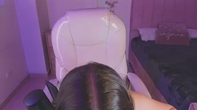 Snapshot of Amaia_Daniells chatting on 09/24/25, 03:43 Amaia Daniells online show from 09/24/25, 03:43