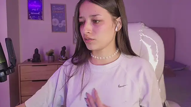 Amaia Daniells online show from 11/09/25, 04:11