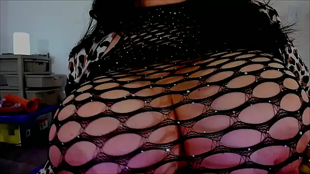 Snapshot of Conny_hot3 chatting on 12/26/24, 08:28 Conny hot3 online show from 12/26/24, 08:28