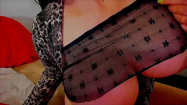 Snapshot of Conny_hot3 chatting on 02/02/25, 11:11 Conny hot3 online show from 02/02/25, 11:11