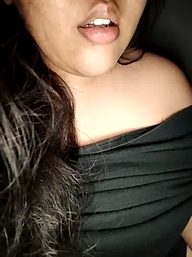 Snapshot of Annerae chatting on 09/26/25, 06:23 Annerae online show from 09/26/25, 06:23