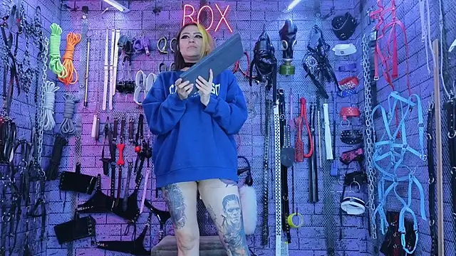 PANDORANEZZ online show from 10/18/25, 10:05