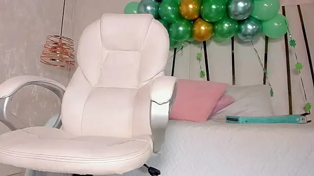 Snapshot of Meghan_stonne_ chatting on 03/19/25, 07:17 Meghan stonne  online show from 03/19/25, 07:17