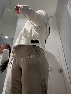 Snapshot of YOUR-KARINA chatting on 12/28/24, 06:39 YOUR-KARINA online show from 12/28/24, 06:39