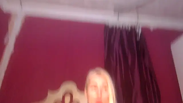 Snapshot of Loly4Fire chatting on 03/10/25, 01:21 Loly4Fire online show from 03/10/25, 01:21