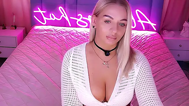 AllwaysHotJ online show from 04/13/26, 02:17