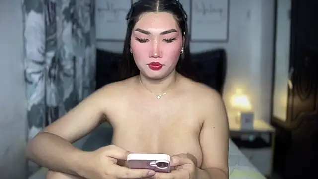 Miss Deliciousness online show from 04/19/26, 04:28