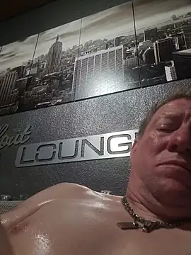 tomtom111111 online show from 09/21/25, 12:12