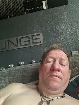 tomtom111111 online show from 11/04/25, 01:32