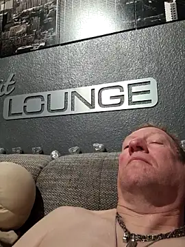 tomtom111111 online show from 03/01/26, 10:12