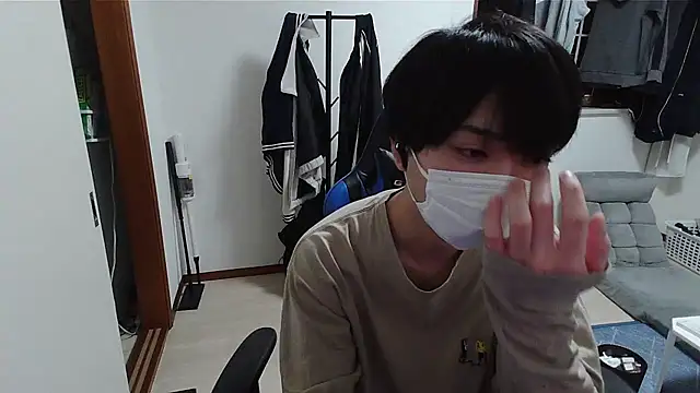 Snapshot of pychan chatting on 05/10/26, 12:32 pychan online show from 05/10/26, 12:32