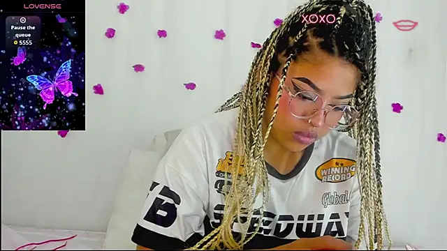 moana taylor online show from 01/14/26, 03:39