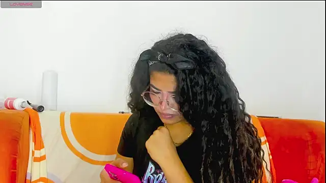 moana taylor online show from 04/22/26, 12:50