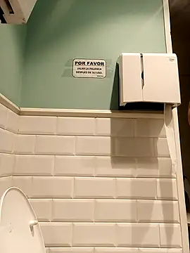 Snapshot of Gatubela212 chatting on 02/23/25, 05:34 Gatubela212 online show from 02/23/25, 05:34