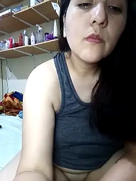 Snapshot of Gatubela212 chatting on 02/28/25, 03:26 Gatubela212 online show from 02/28/25, 03:26