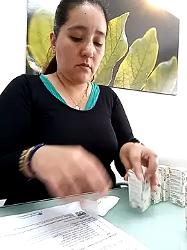 Snapshot of Gatubela212 chatting on 09/08/25, 02:49 Gatubela212 online show from 09/08/25, 02:49