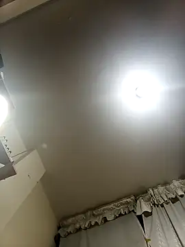 Snapshot of Gatubela212 chatting on 10/19/25, 04:46 Gatubela212 online show from 10/19/25, 04:46