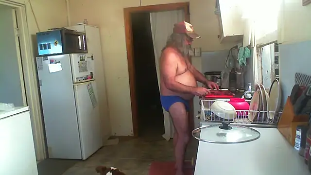 herbie010666 online show from 04/22/26, 05:21