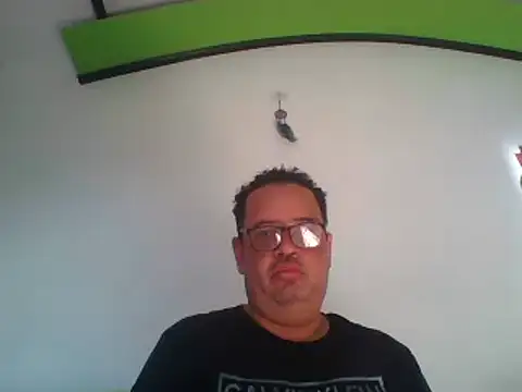 djtomxxx2777 online show from 02/04/25, 08:17