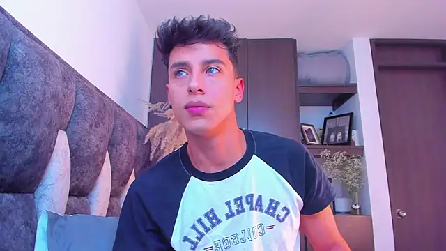 I Gabriel online show from 12/14/24, 09:02