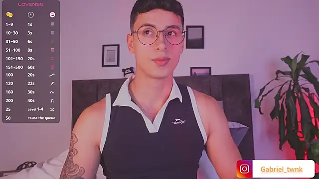 Snapshot of I_Gabriel chatting on 07/23/26, 04:43 I Gabriel online show from 07/23/26, 04:43