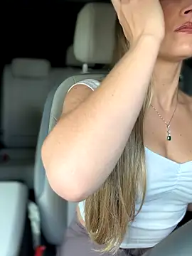 lunagirl13 online show from 09/22/25, 05:15